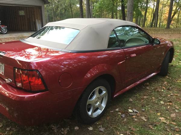 2003 Ford Mustang Convertible Like New for sale in Waupaca, WI – photo 2