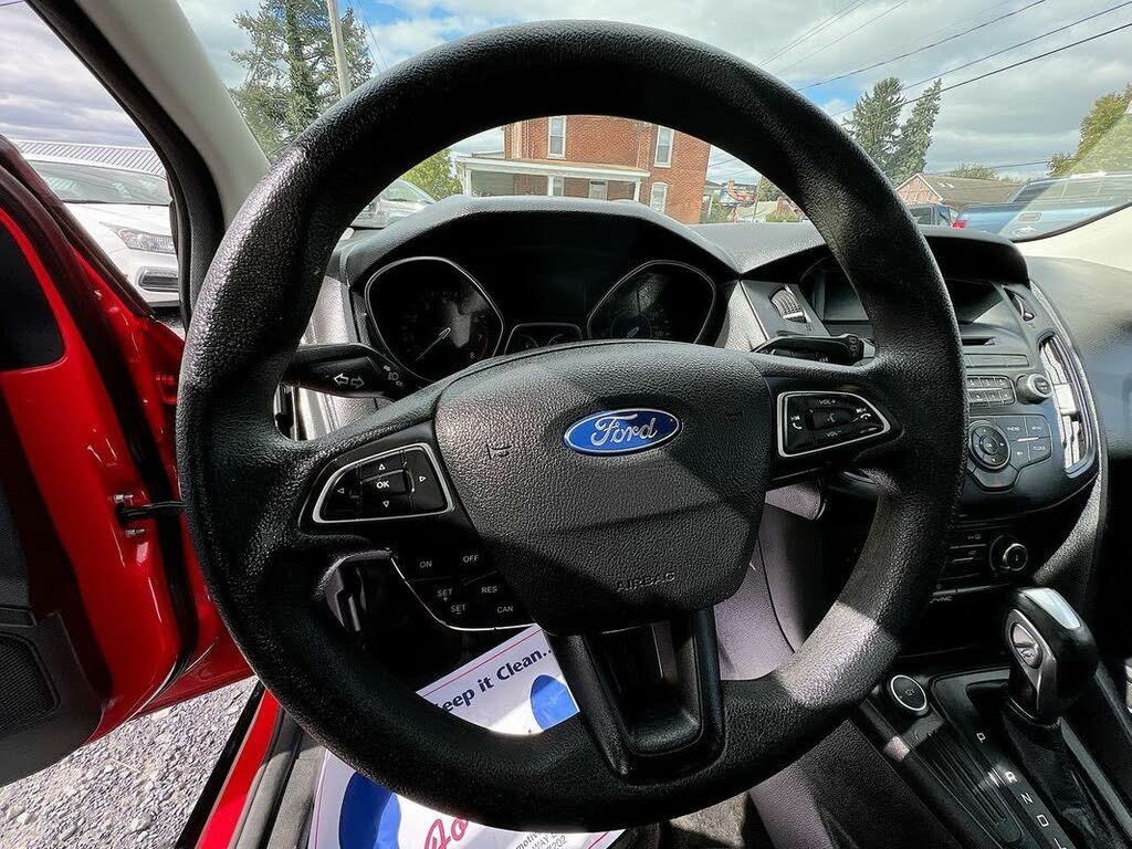 2015 Ford Focus SE Hatchback for sale in Chambersburg, PA – photo 6