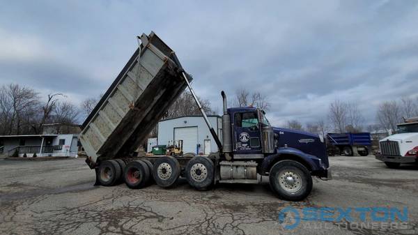 2000 Kenworth T800 Dump Truck for sale in Arnold, MO – photo 7