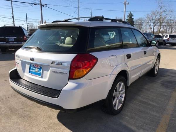 2007 *Subaru* *Outback* *2.5i* - cars & trucks - by dealer - vehicle... for sale in Medina, OH – photo 9