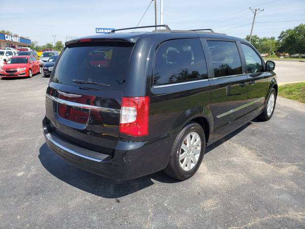 2013 Chrysler Town & Country FWD Touring Minivan 4D Trades Welcome Fin for sale in Harrisonville, KS – photo 15