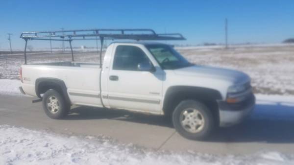2002 chevy z71 4x4 fleet owned , one owner work truck for sale in DeSoto, IA – photo 2