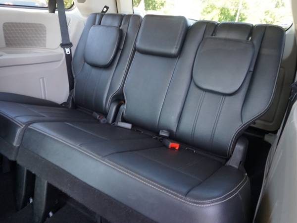 2014 Chrysler Town and Country Touring mini-van Gray for sale in Roseville, MI – photo 10