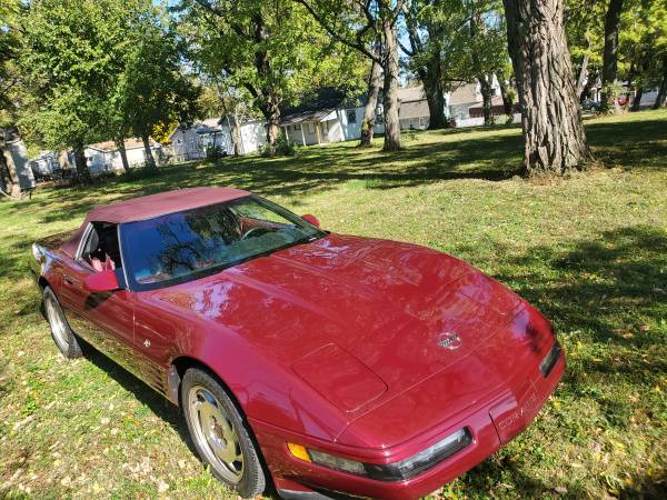 1993 Chevrolet Corvette 40th anniversary conv 12021 Miles - cars & for sale in Independence, MO – photo 2