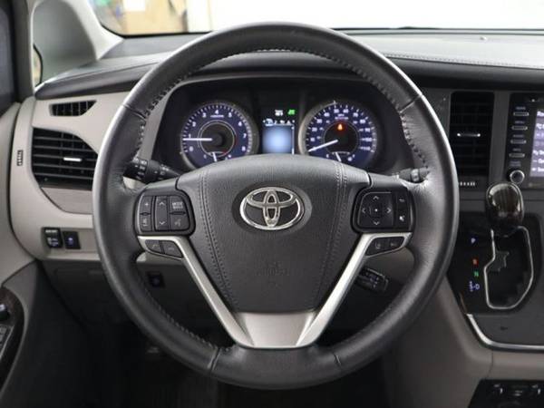 2018 *Toyota* *Sienna* *XLE Automatic Access Seat FWD 7 for sale in Tucker, GA – photo 15