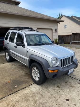 2004 Jeep Liberty 4X4 - cars & trucks - by owner - vehicle... for sale in Vancouver, OR