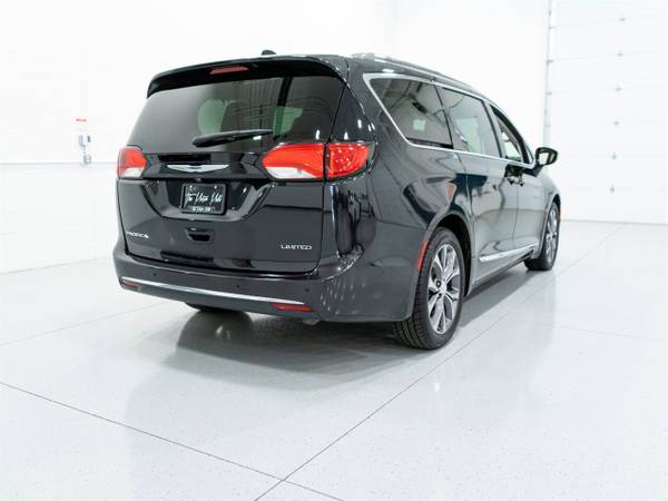 2017 Chrysler Pacifica Limited - cars & trucks - by dealer - vehicle... for sale in Macomb, MI – photo 7