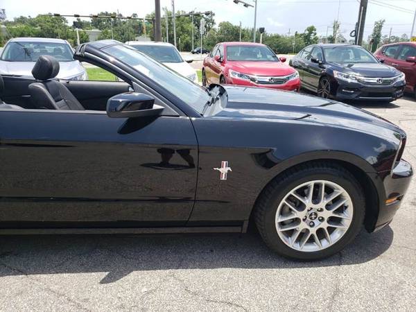 2014 Ford Mustang V6 Premium 2dr Convertible Easy Financing!! for sale in Tallahassee, FL – photo 5