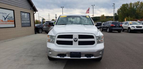 LOOK HERE! 2013 RAM 1500 4WD Quad Cab 140.5" Outdoorsman for sale in Chesaning, MI – photo 2