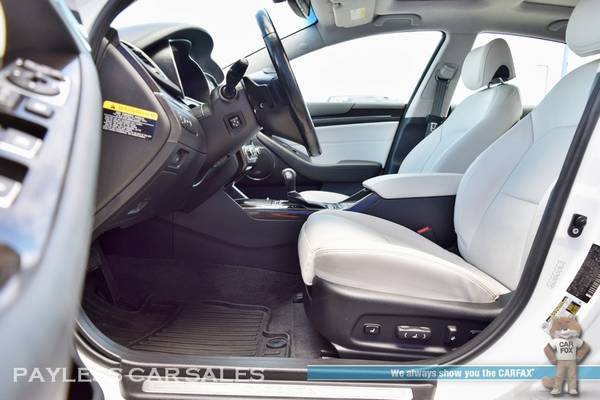2016 Kia Cadenza SXL / 3.3L V6 / Heated & Ventilated Leather Seats / H for sale in Anchorage, AK – photo 11