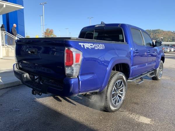 2022 Toyota Tacoma 4WD 4D Double Cab/Truck TRD Sport - cars & for sale in Saint Albans, WV – photo 4