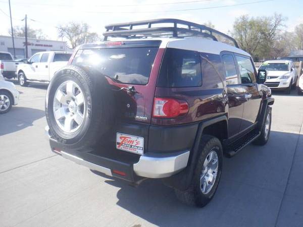 2007 Toyota FJ Cruiser - - by dealer - vehicle for sale in Des Moines, IA – photo 2