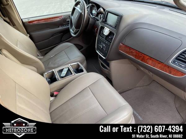 2013 Chrysler Town & Country Touring, Fully Loaded for sale in South River, NY – photo 20