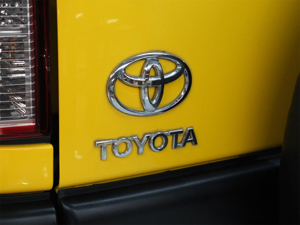 2010 Toyota FJ Cruiser for sale in Christiansburg, VA – photo 48