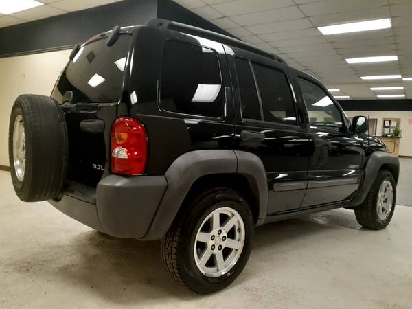 2004 Jeep Liberty......NICE!!!!!!... - cars & trucks - by dealer -... for sale in Decatur, GA – photo 15