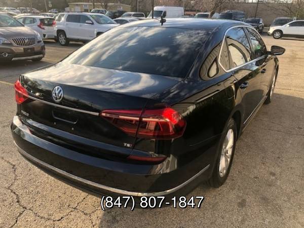 2017 Volkswagen Passat 1.8 TSI S 1 OWNER OFF LEASE! FINANCING &... for sale in Elgin, IL – photo 8
