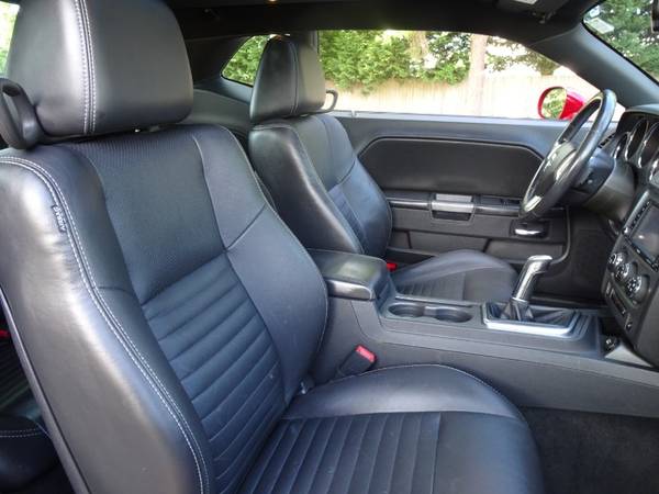 2012 Dodge Challenger R/T 6-Speed Heated Leather Sun Roof Loaded !! for sale in PUYALLUP, WA – photo 15