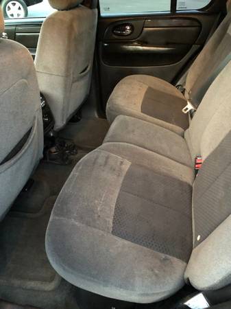 An Impressive 2008 GMC Envoy with 138,597 Miles-eastern CT for sale in Suffield, CT – photo 8