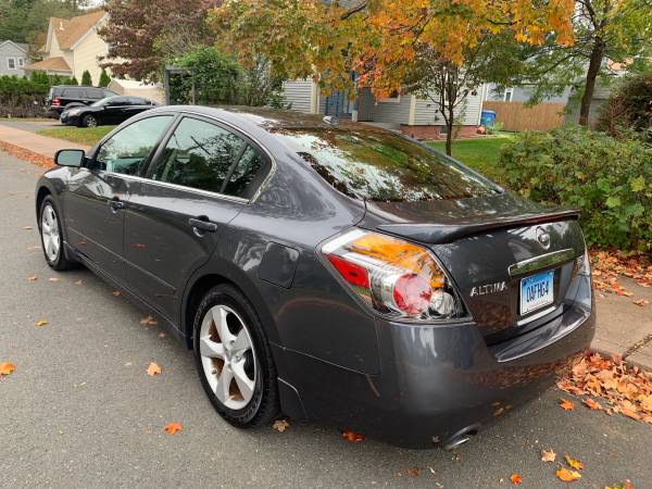 2007 Nissan Altima 6 speed for sale in East Hartford, CT