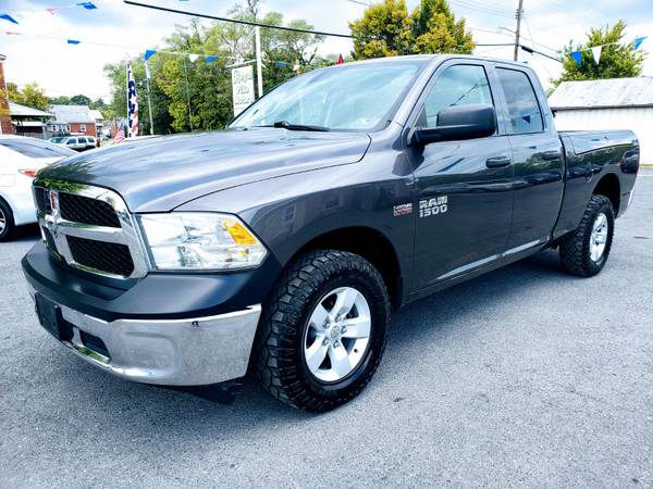 2015 DODGE RAM 1500 HEMI 4X4 CREWCAB 1-OWNER PERFECT+3 MONTH WARRANTY for sale in Front Royal, WV