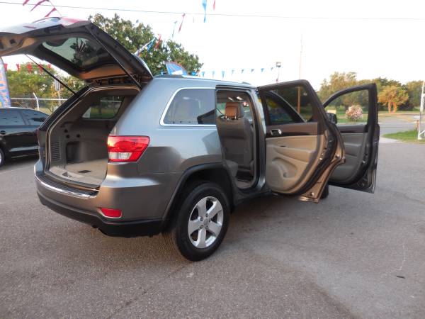 2011 JEEP GRAND CHEROKEE LAREDO LT ,LEATHER,SUNROOF,COOL A/C 3.6L -... for sale in Brownsville, TX – photo 14