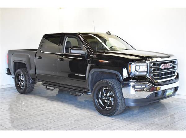 2016 GMC Sierra 1500 Crew Cab SLE Pickup 4D 5 3/4 Ft for sale in Escondido, CA