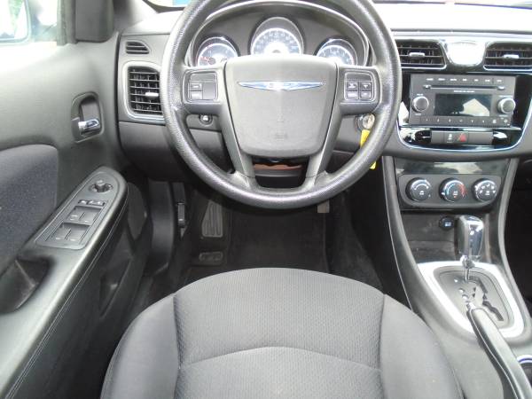 2014 Chrysler 200 for sale in Bettendorf, IA – photo 6