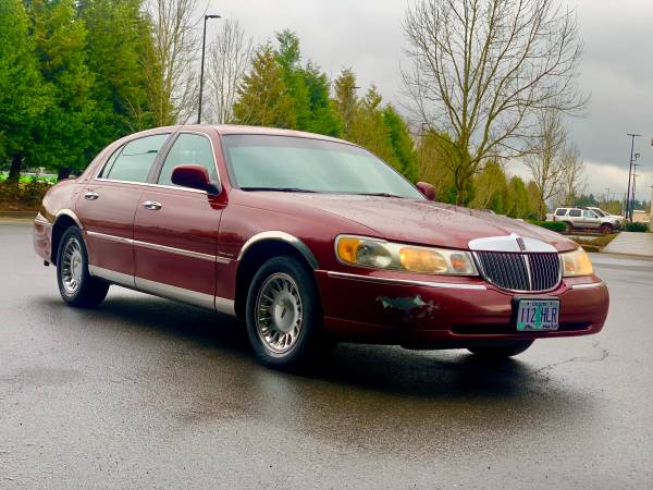 1999 Lincoln town car for sale in Vancouver, OR