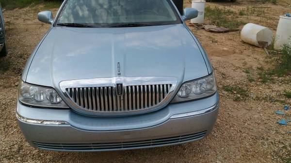2005 Lincoln Town Car for sale in Florence, AL – photo 2