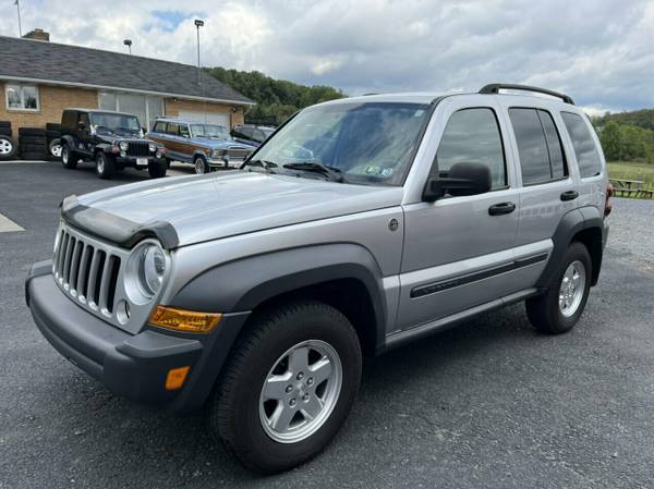 2007 Jeep Liberty Sport 4x4 Bright Silver Meta for sale in Johnstown , PA – photo 8