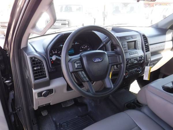 2018 *Ford* *F250* *Crew* Cab Long Bed XL 4x4 for sale in Ephrata, PA – photo 3