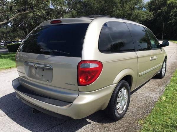2005 Town & Country Touring - 1 Owner, Low Miles & Stow & Go!! for sale in Melbourne , FL – photo 2