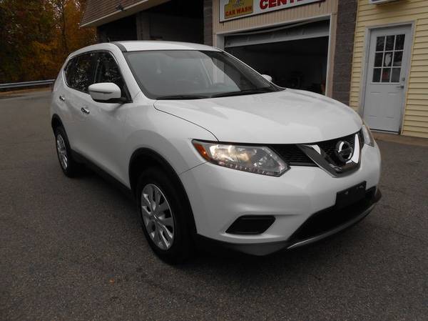 2014 Nissan Rogue S hatchback Moonlight White for sale in Ringwood, NJ – photo 3