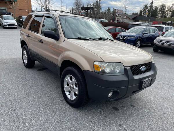 2007 Ford Escape 2WD 4dr V6 Auto XLT - - by dealer for sale in Hendersonville, NC – photo 10
