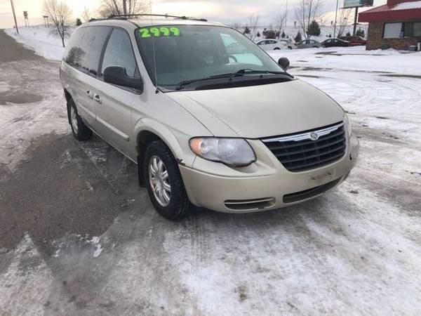 2005 Chrysler town and country - - by dealer - vehicle for sale in Princeton, MN