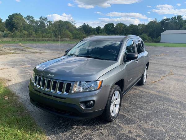 2011 Jeep Compass Sport 4x4 MANUAL 2 OWNERS NO ACCIDENTS for sale in Grand Blanc, MI