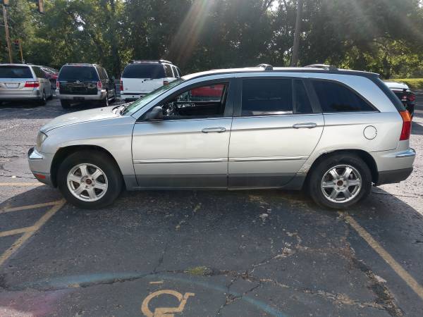 2005 Chrysler Pacifica Touring V6 Third Row for sale in Peoria, IL – photo 2
