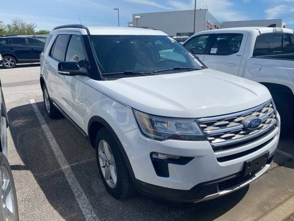 2018 Ford Explorer XLT suv Oxford White - - by dealer for sale in ROGERS, AR – photo 2