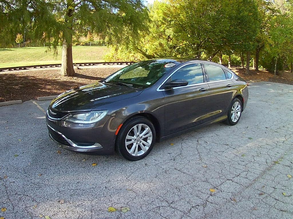 2016 Chrysler 200 Limited Sedan FWD for sale in St. Charles, MO