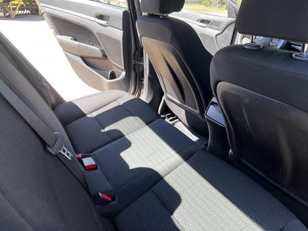 2020 Hyundai Elantra Value Edition Sedan 4D ESPANOL ACCEPTAMOS for sale in Arlington, TX – photo 18