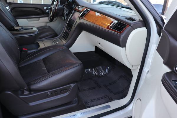 2013 Cadillac Escalade ESV Platinum A.W.D With Brown Interior! -... for sale in Albuquerque, NM – photo 14
