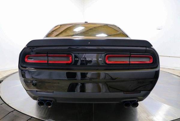 2018 Dodge CHALLENGER SXT LOW MILES EXHAUST COLD AD RUNS GREAT for sale in Sarasota, FL – photo 4