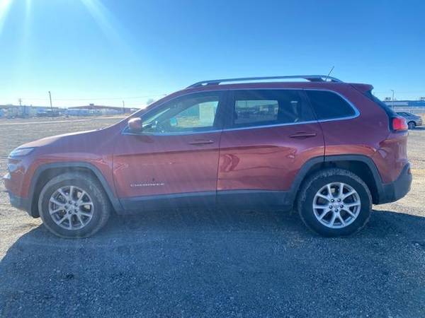 2015 Jeep Cherokee 4x4 4WD 4dr Latitude SUV - - by for sale in Klamath Falls, OR – photo 4