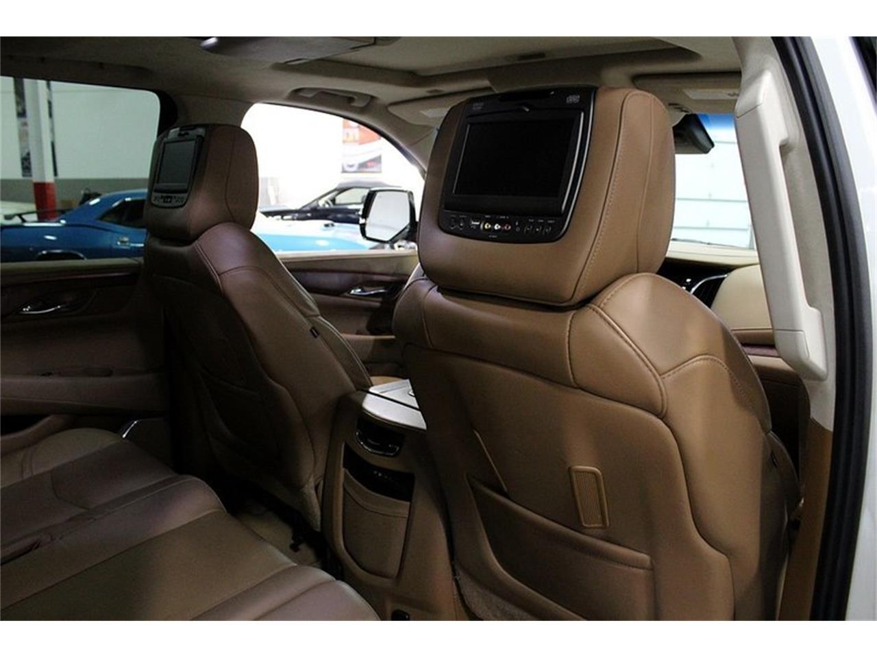 2015 Cadillac Escalade for sale in Kentwood, MI – photo 33