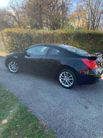 2010 Nissan Altima coupe 3.5 SR - cars & trucks - by owner - vehicle... for sale in Wappingers Falls, NY