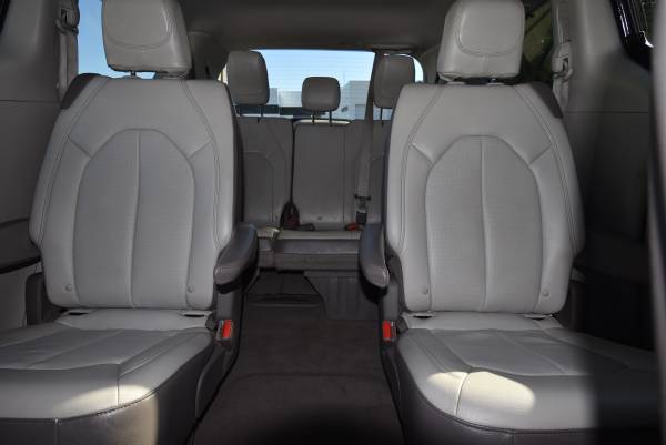 2017 CHRYSLER PACIFICA Touring-L Plus A2134 - cars & trucks - by... for sale in Morton, IL – photo 23