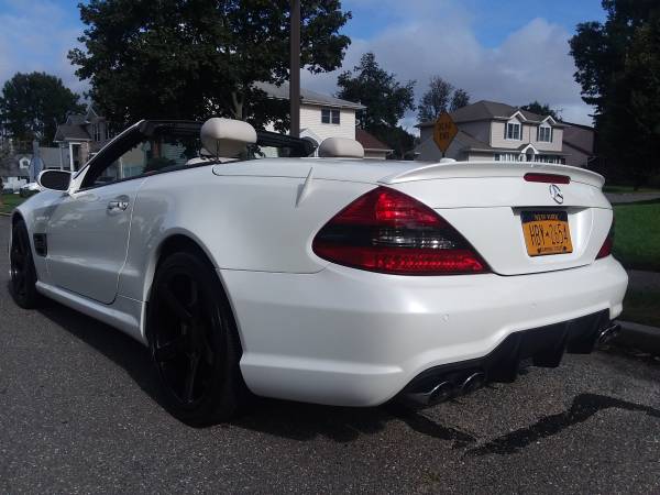 BEAUTIFUL WHITE/WHITE 07 MERCEDES BENZ SL550 SL63 UPGRADES 77K MILES for sale in Melville, NY – photo 12