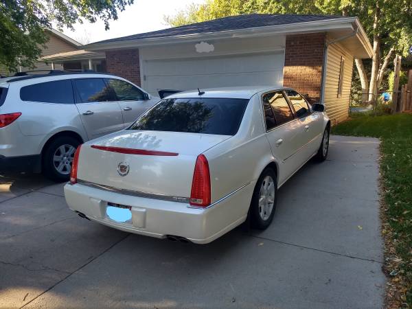 CADILLAC DTS for sale in Lincoln, NE – photo 4