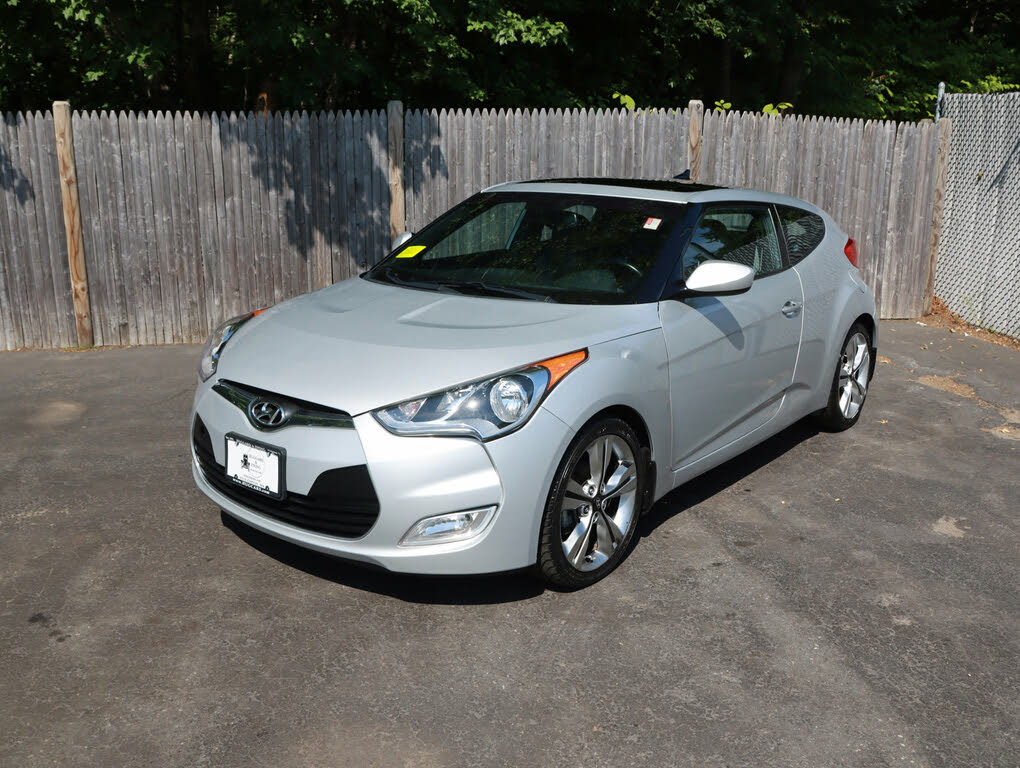 2016 Hyundai Veloster FWD with Black Seats for sale in Other, MA – photo 5