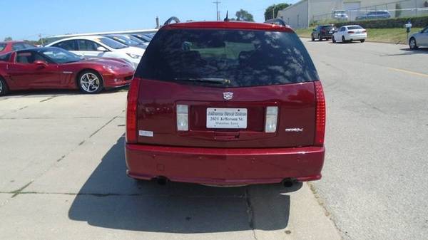 06 cadillac srx 4wd 3rd row seating 111,000 miles $6999 for sale in Waterloo, IA – photo 4